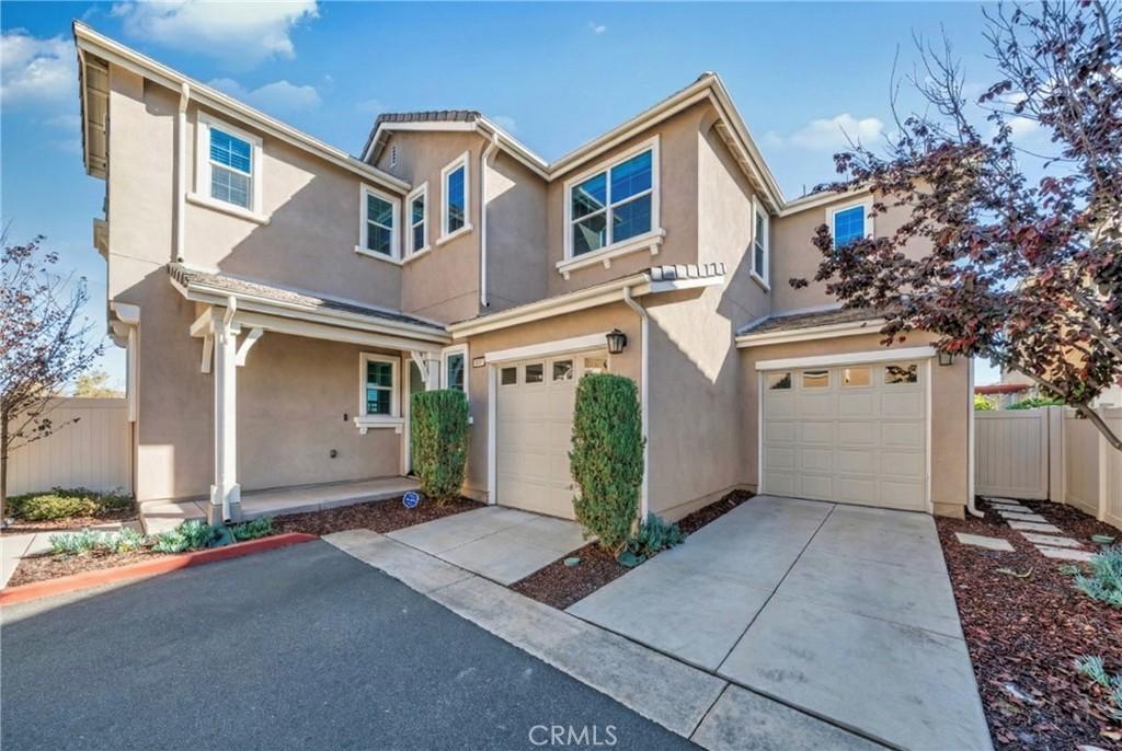 MLS #OC25267160 image #0