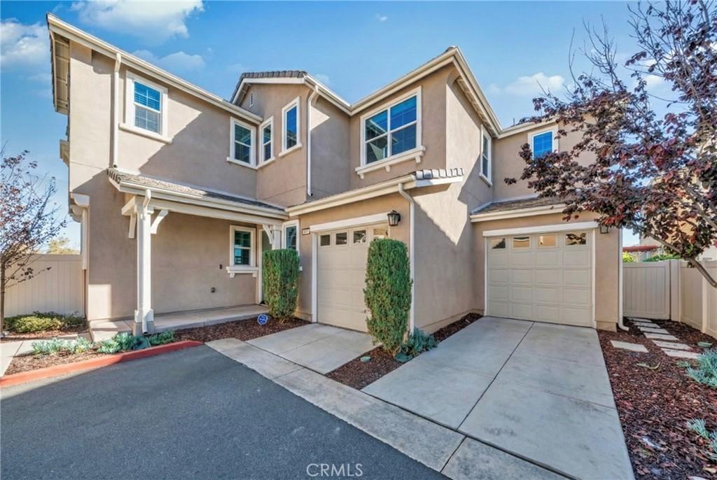 MLS #OC25267160 image #0