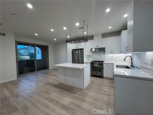 MLS #OC25267344 image #0