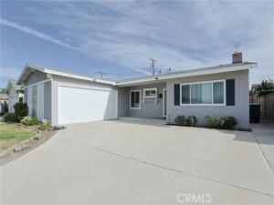 MLS #OC25267394 image #0