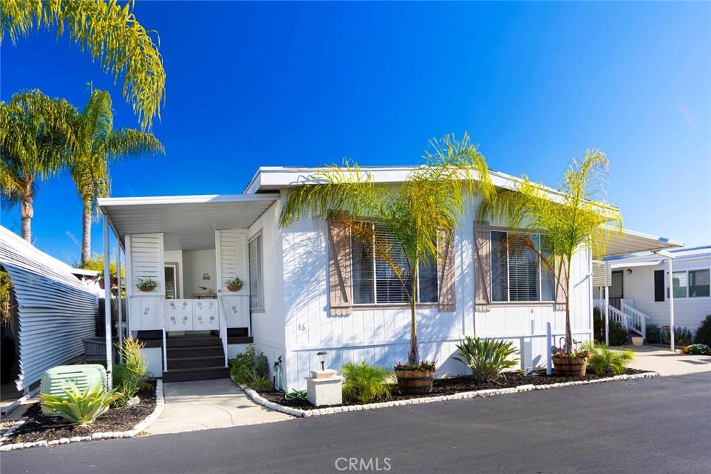 MLS #OC25267489 image #0