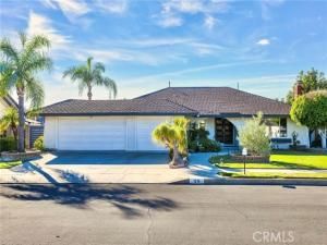 MLS #OC25267490 image #0