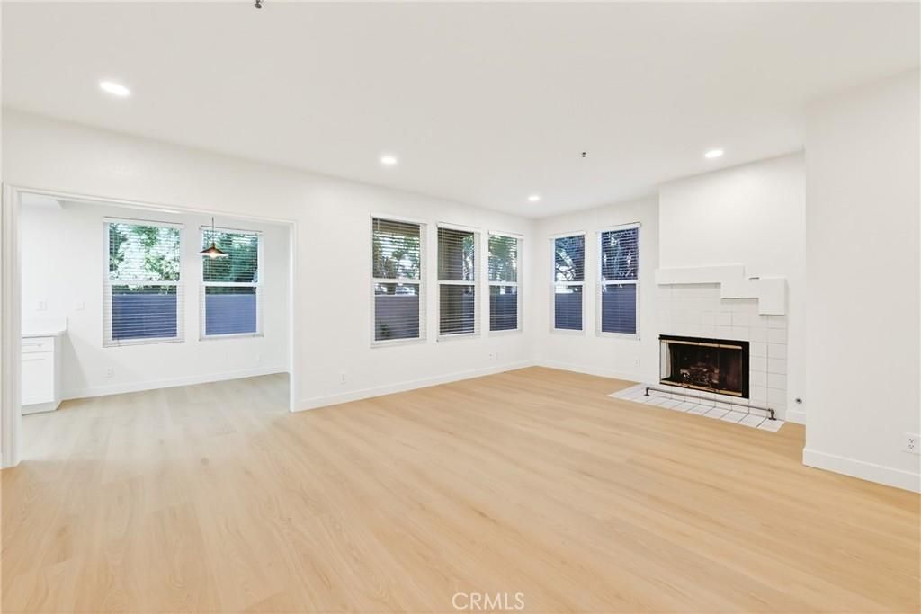 MLS #OC25267496 image #0