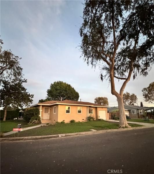 MLS #OC25267549 image #0