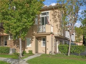 MLS #OC25267631 image #0