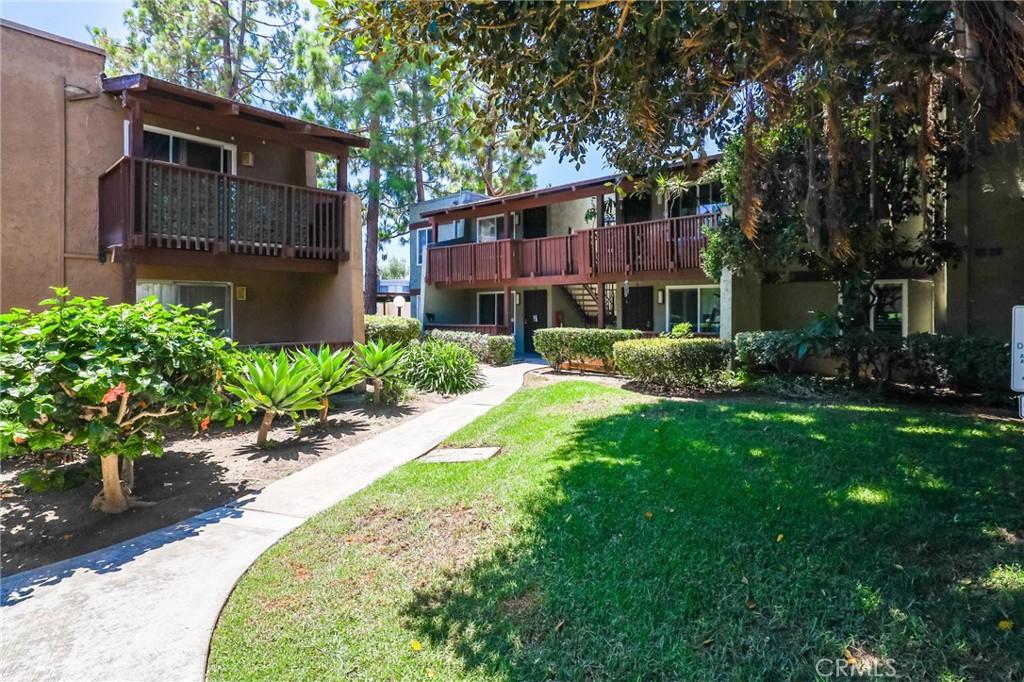 MLS #OC25267638 image #0