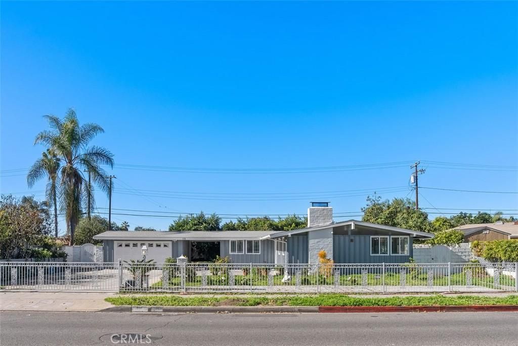 MLS #OC25267688 image #0