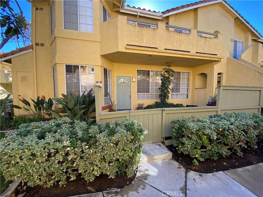 MLS #OC25268141 image #0