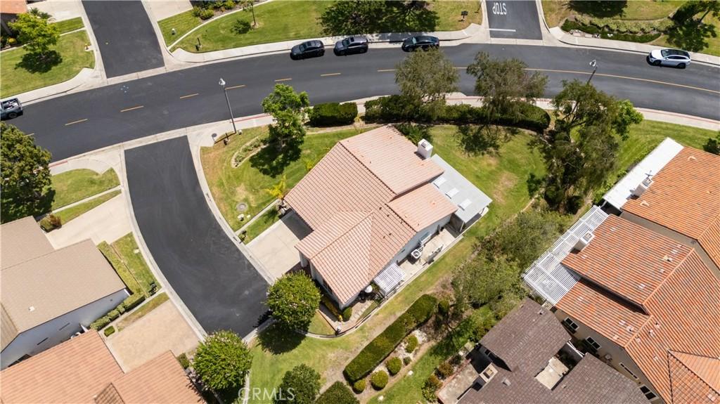 MLS #OC25268230 image #0