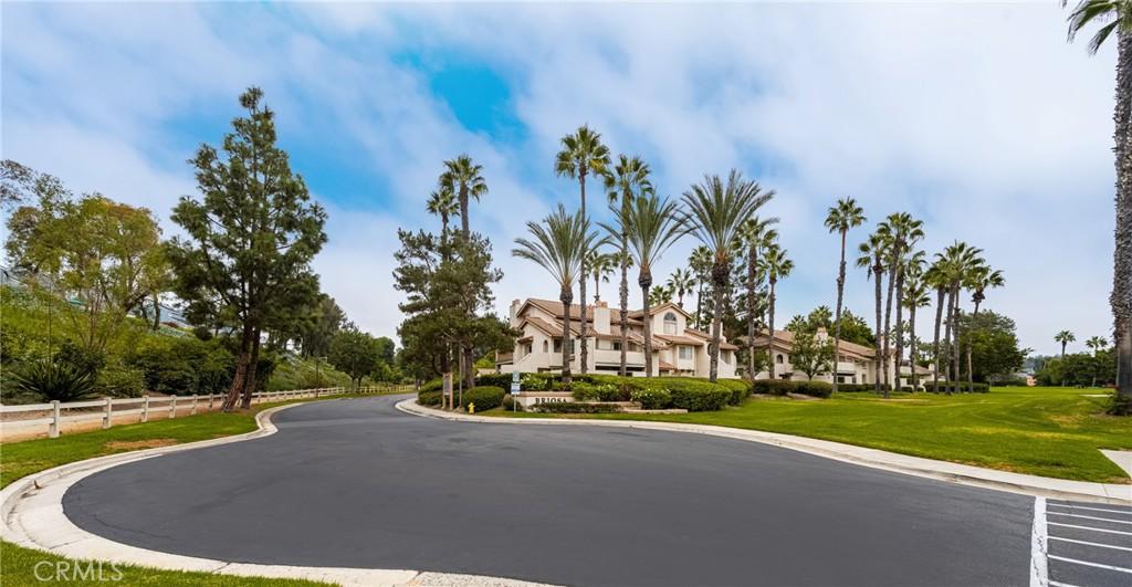 MLS #OC25268304 image #0