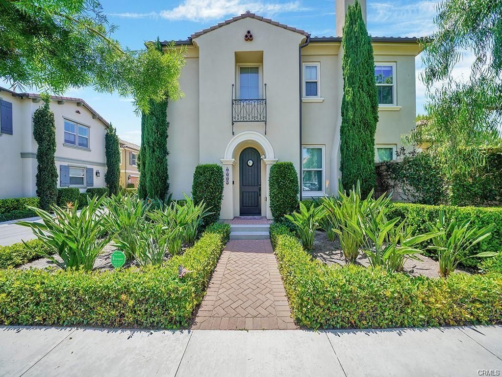 MLS #OC25268320 image #0