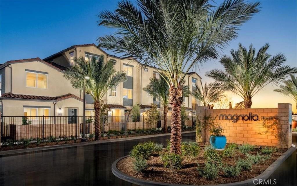 MLS #OC25268384 image #0