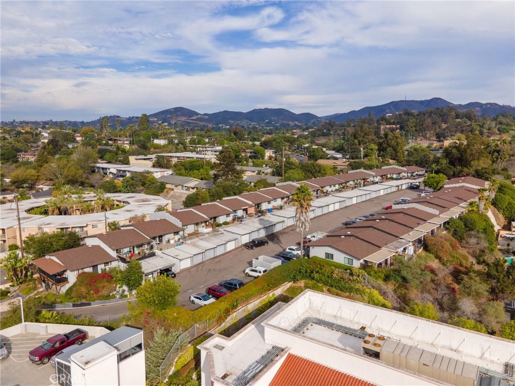 MLS #OC25268530 image #0