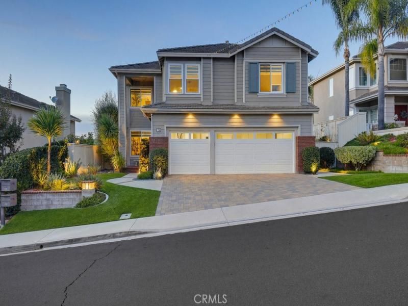 MLS #OC25268583 image #0