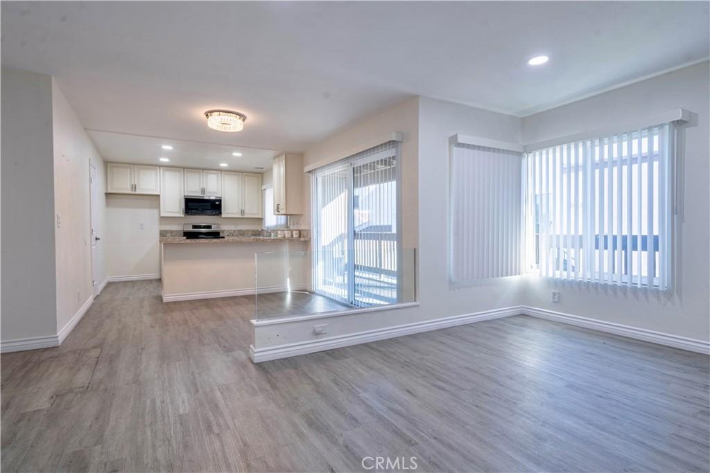 MLS #OC25268607 image #0