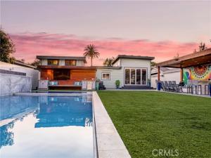 MLS #OC25268761 image #0