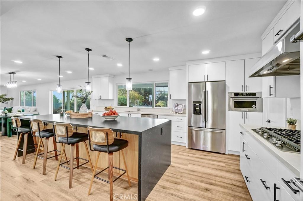 MLS #OC25268773 image #0