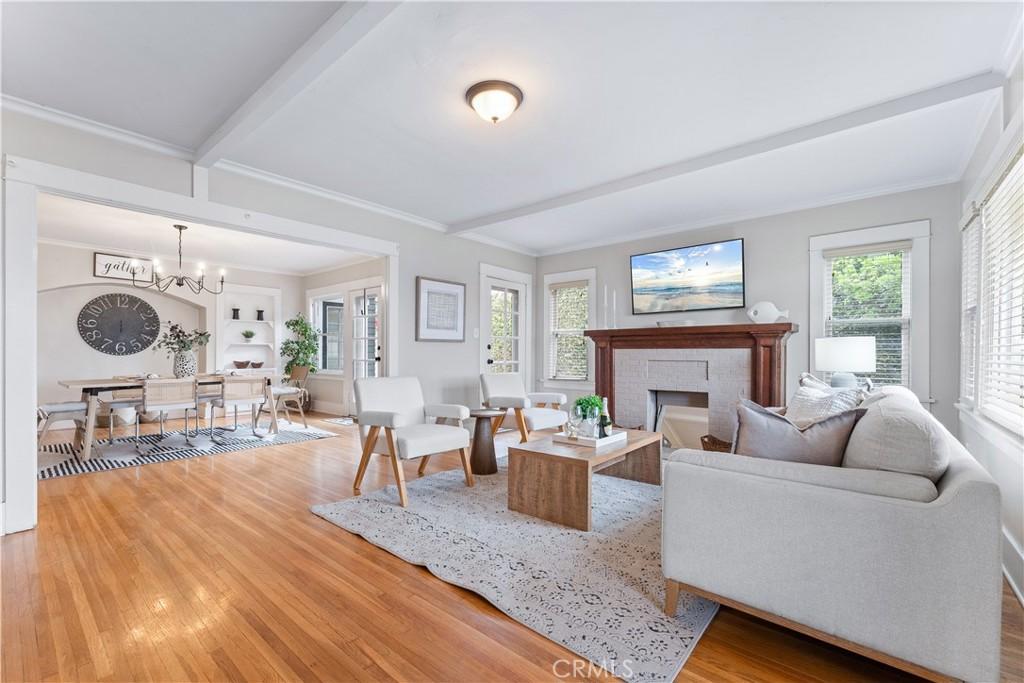 MLS #OC25268967 image #0