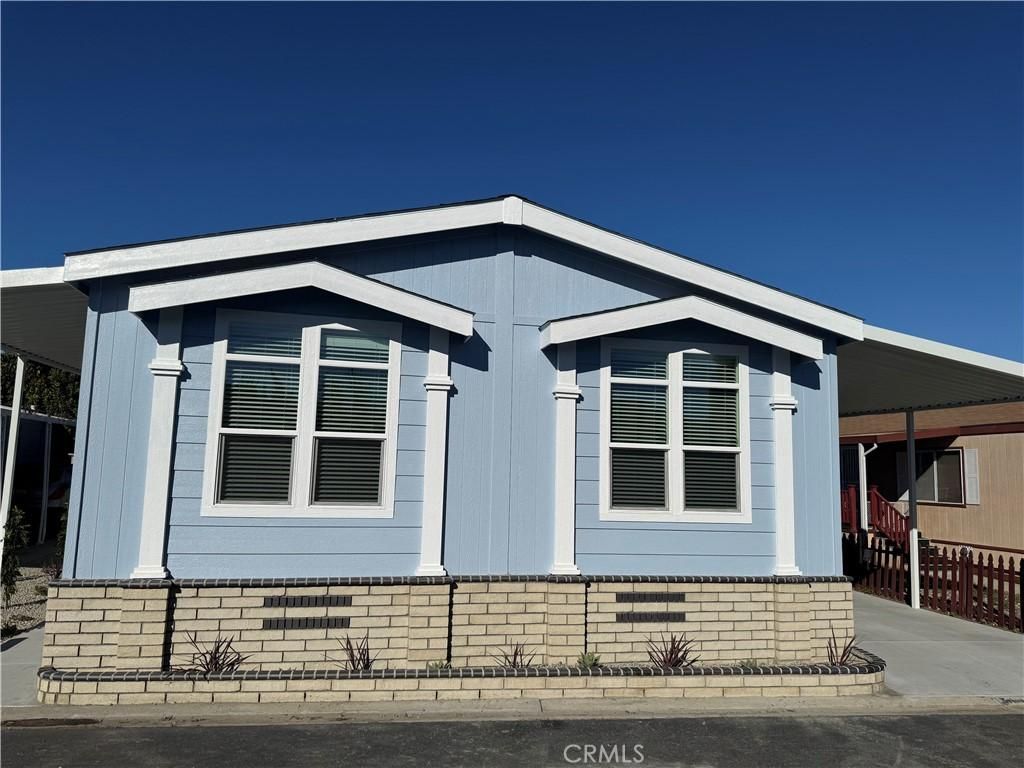 MLS #OC25269053 image #0