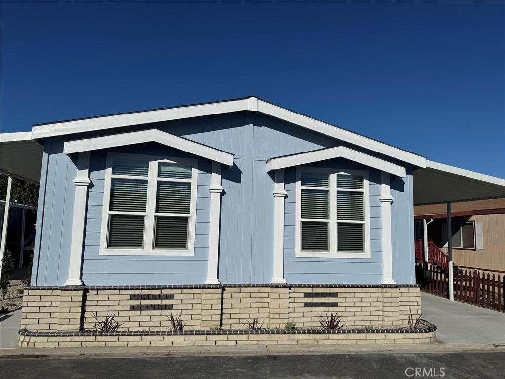 MLS #OC25269053 image #0