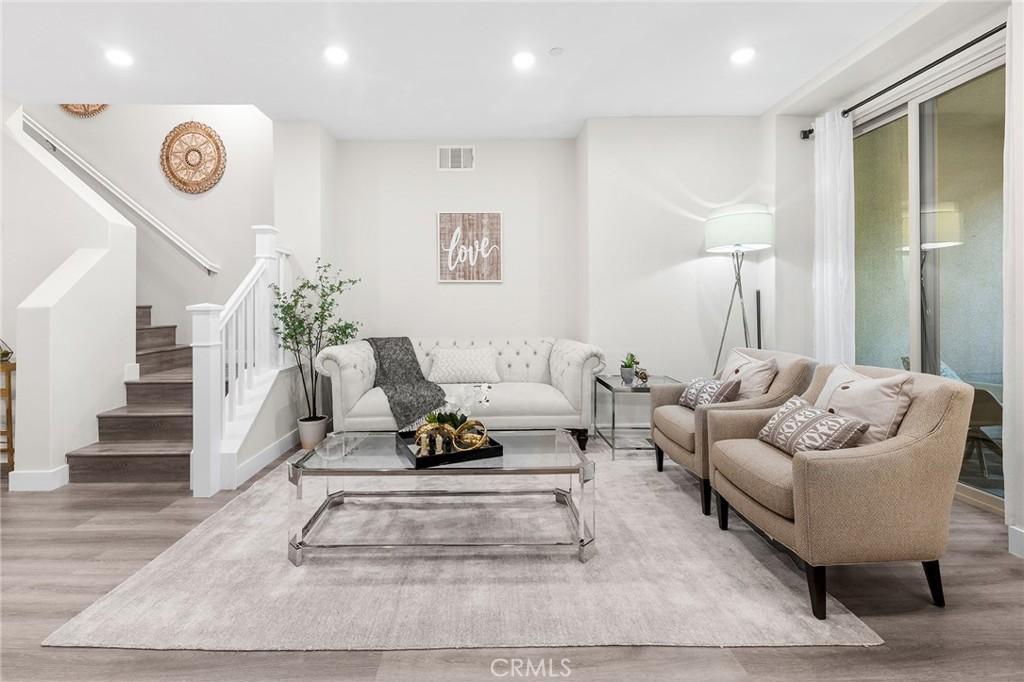 MLS #OC25269205 image #0