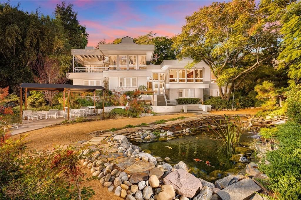 MLS #OC25269364 image #0