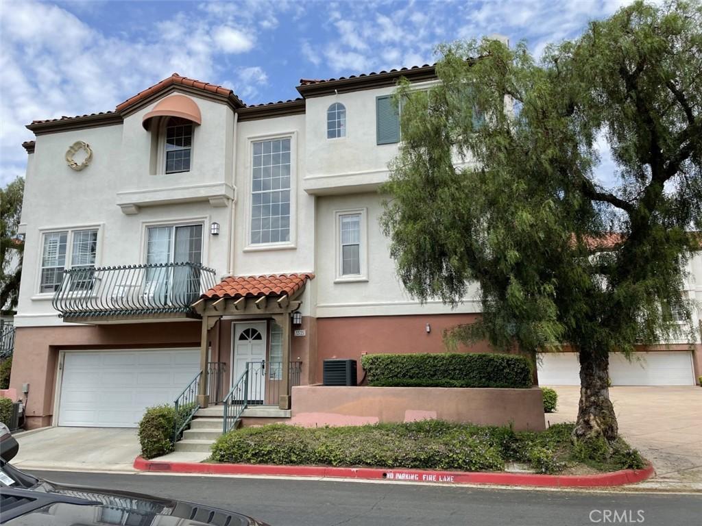 MLS #OC25270416 image #0