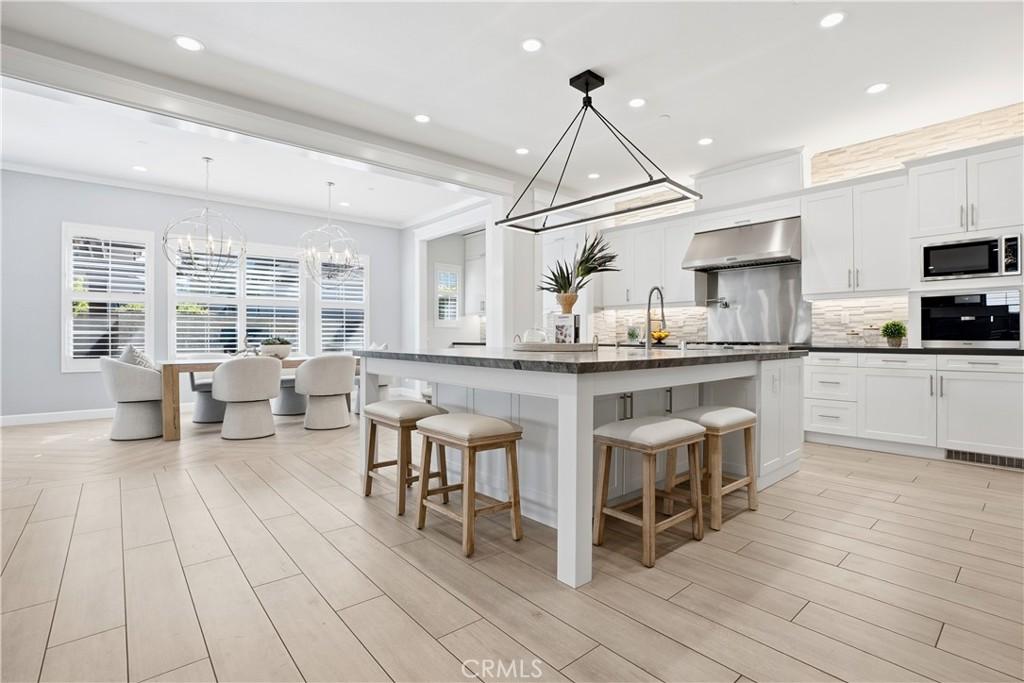 MLS #OC25270445 image #0