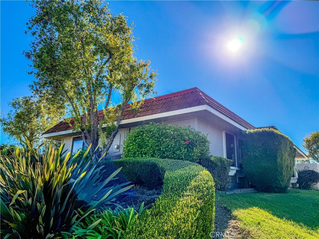 MLS #OC25270467 image #0