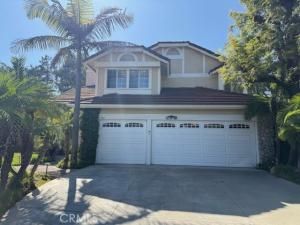 MLS #OC25270693 image #0