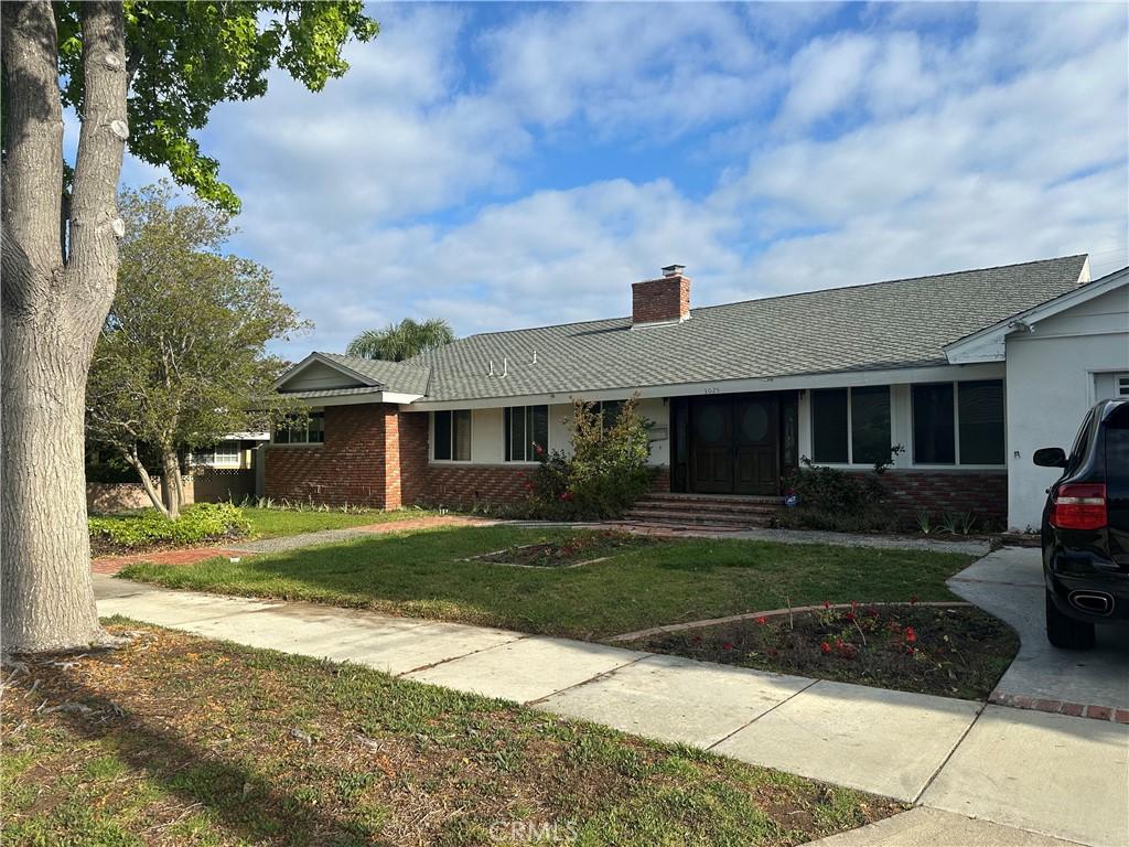 MLS #OC25270697 image #0