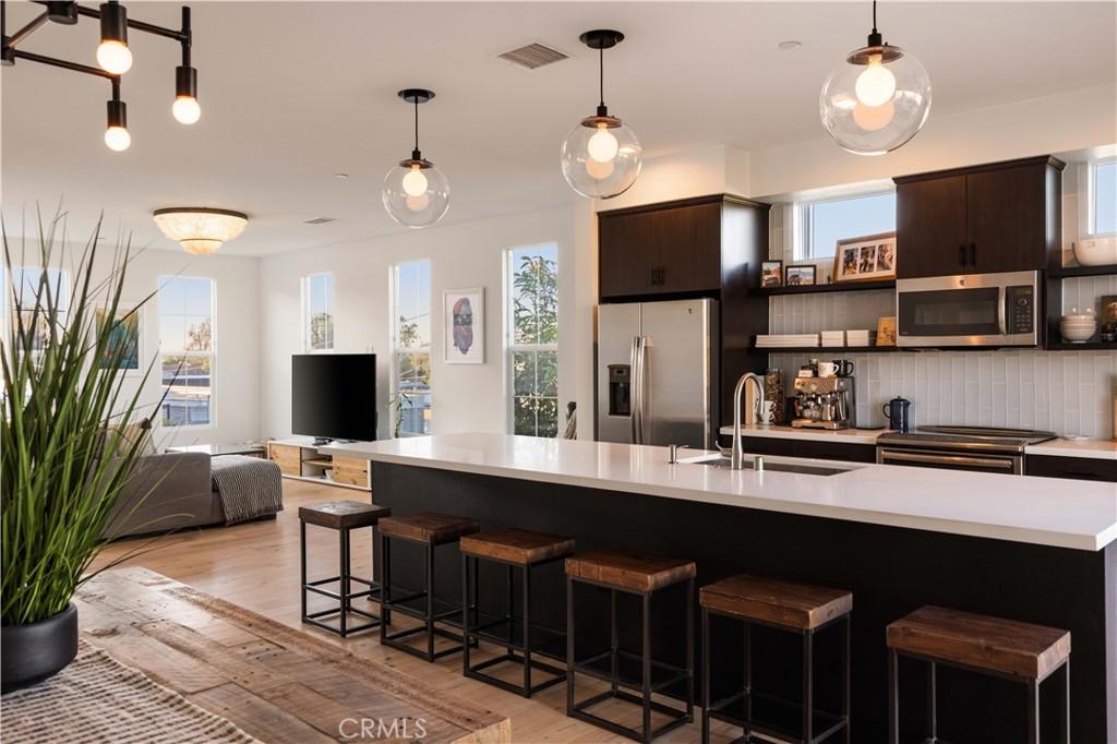 MLS #OC25270752 image #0