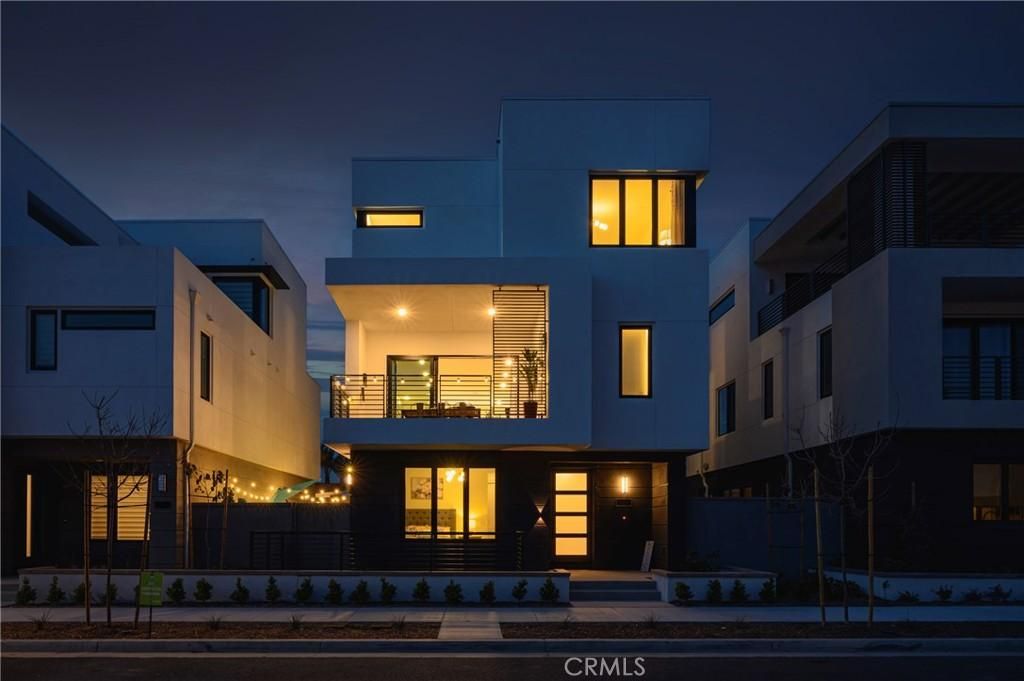 MLS #OC25271092 image #0