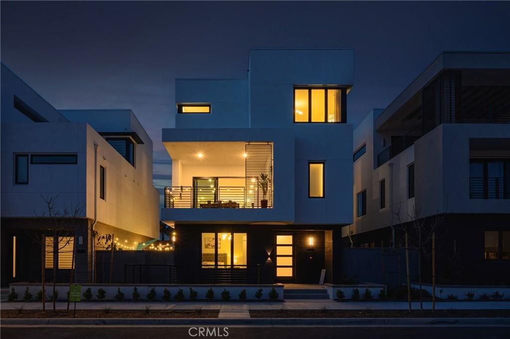 MLS #OC25271092 image #0