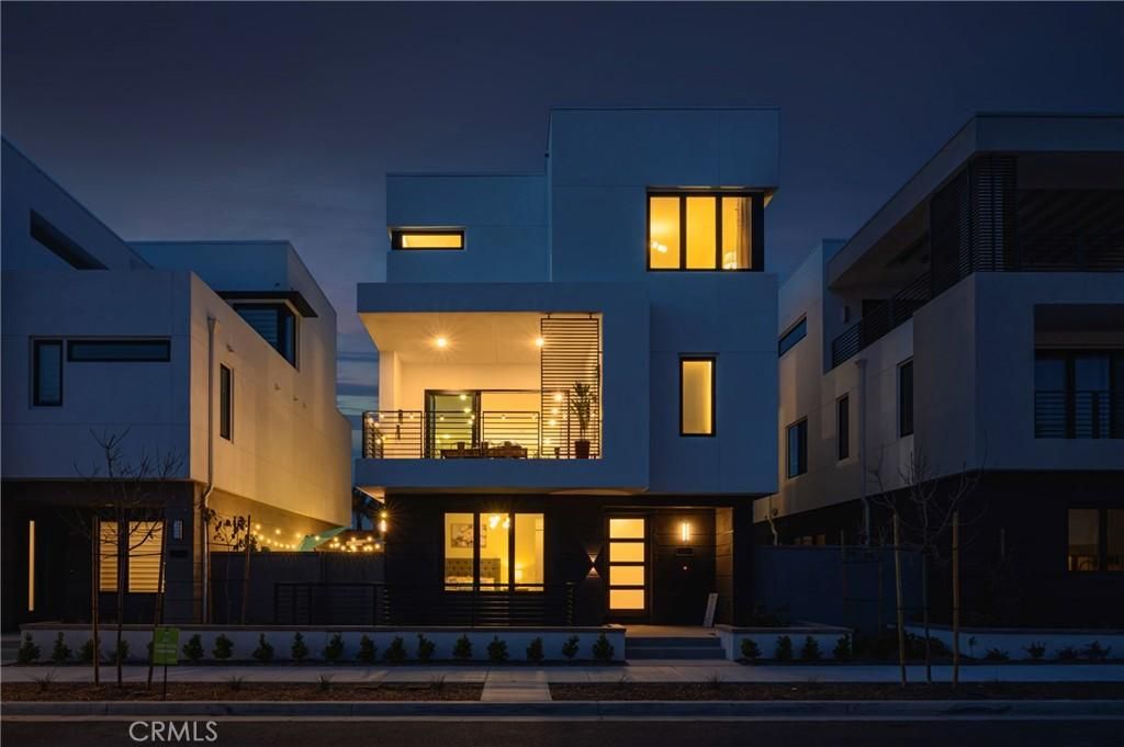 MLS #OC25271092 image #0