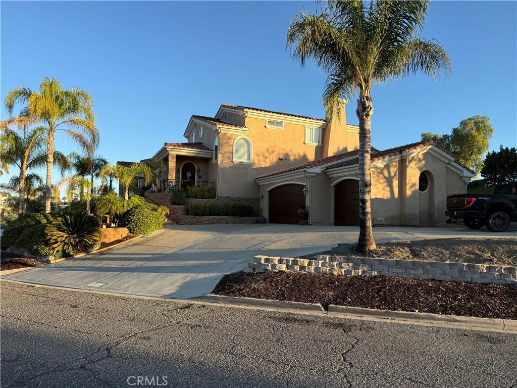 MLS #OC25271281 image #0