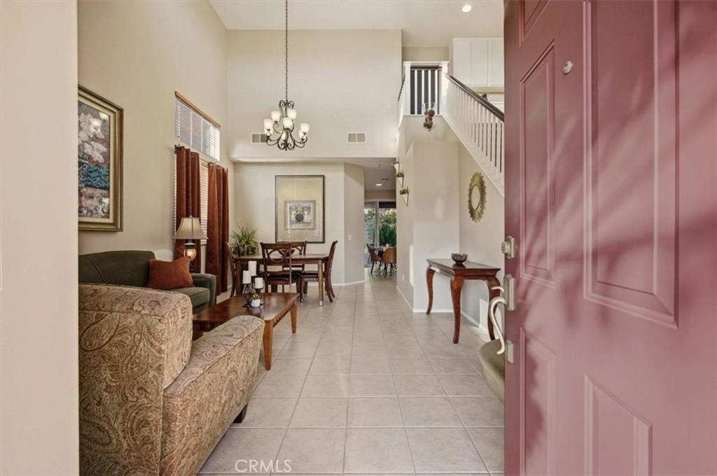 MLS #OC25271329 image #0