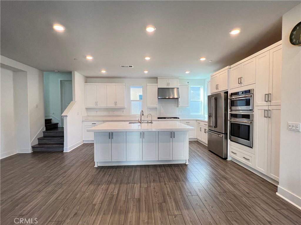 MLS #OC25179307 image #0