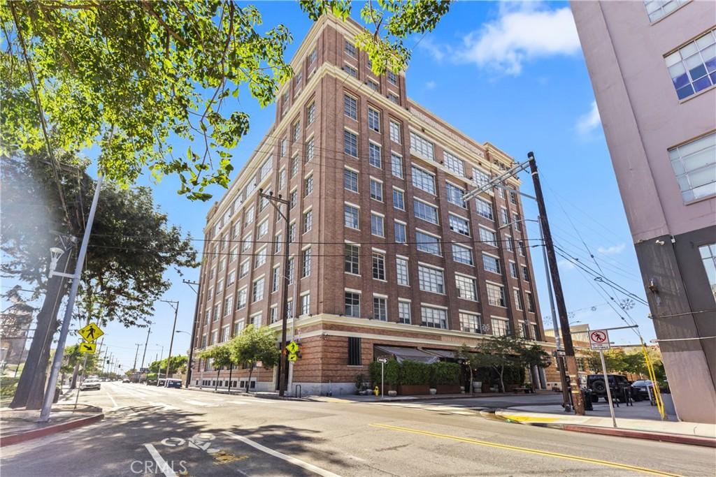 MLS #OC25271907 image #0