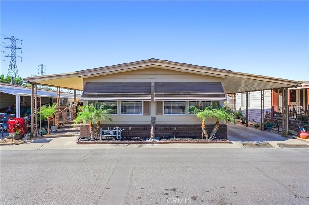 MLS #OC25271943 image #0