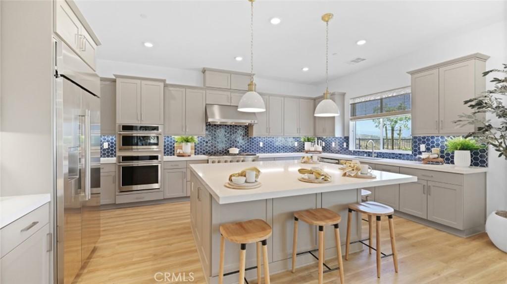 MLS #OC25272493 image #0