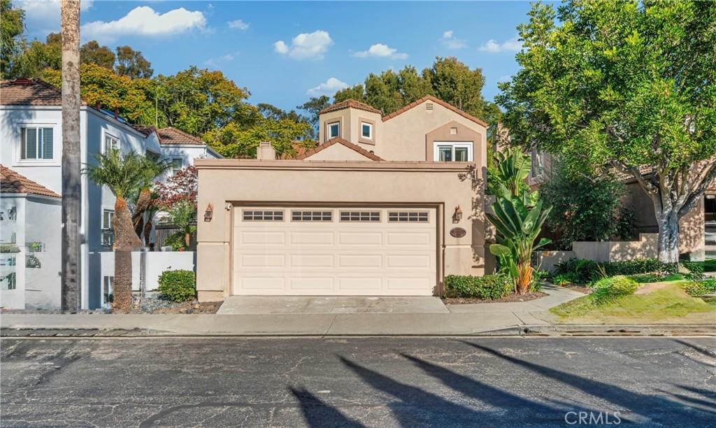 MLS #OC25272680 image #0