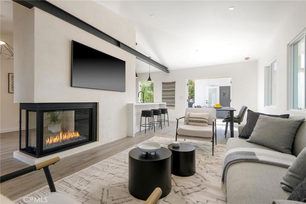 MLS #OC25273391 image #0