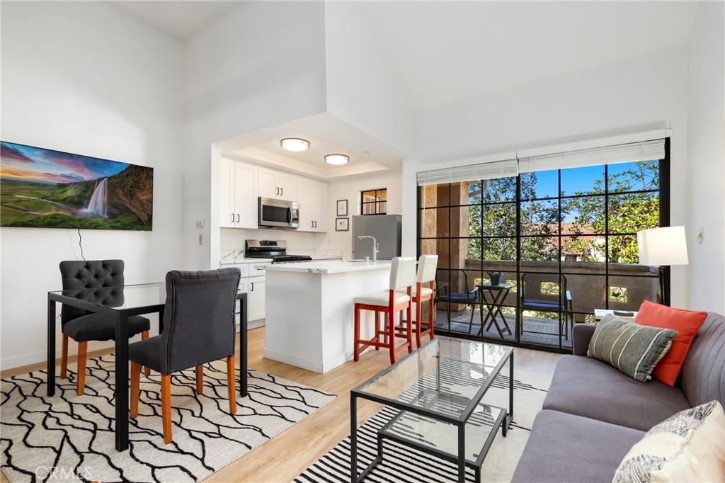 MLS #OC25273436 image #0