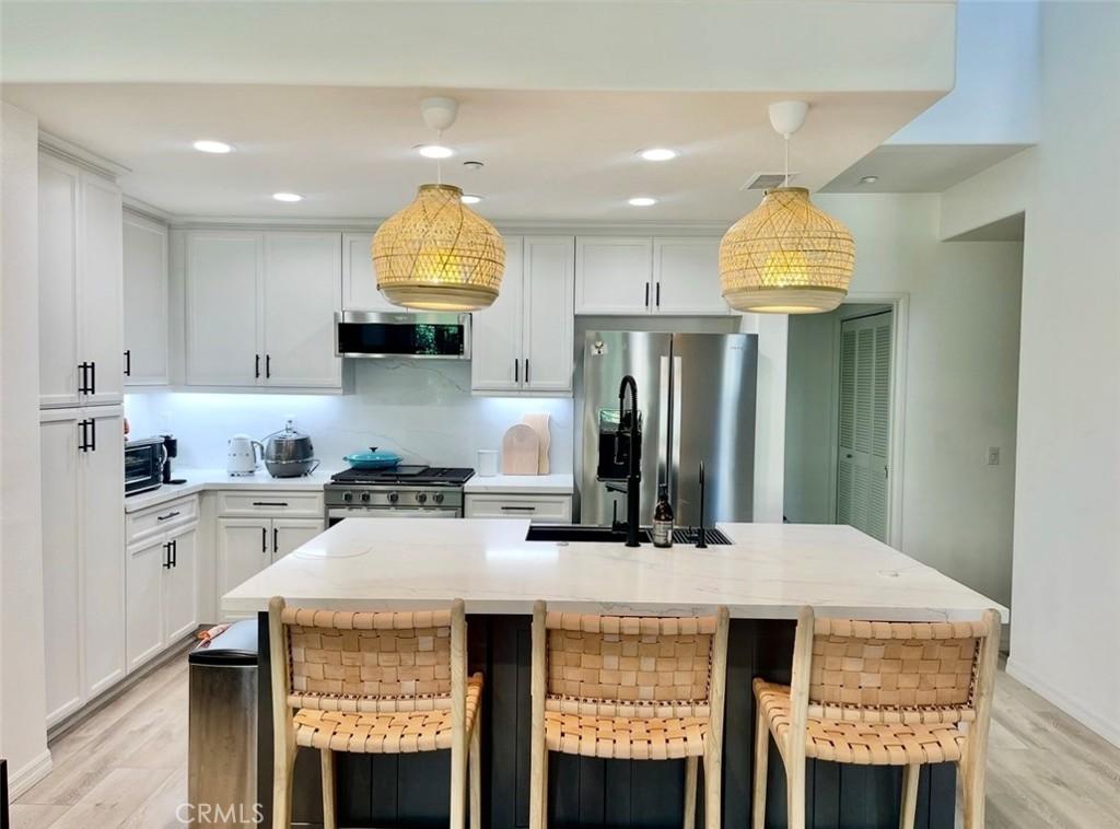 MLS #OC25274149 image #0