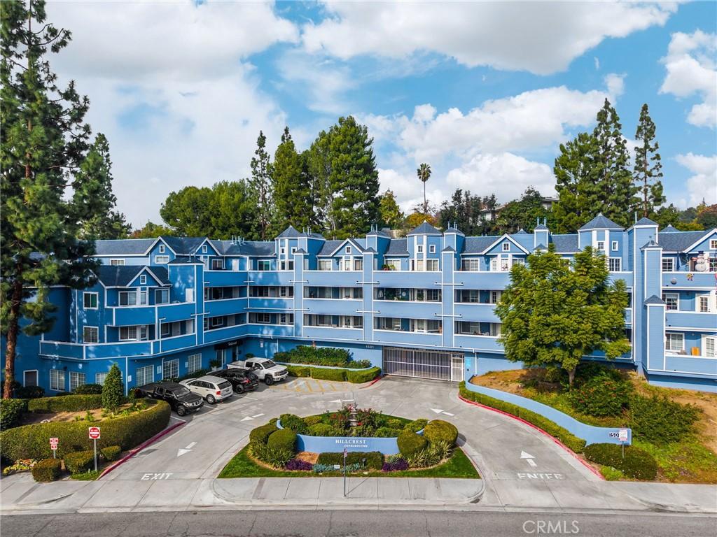 MLS #OC25274299 image #0