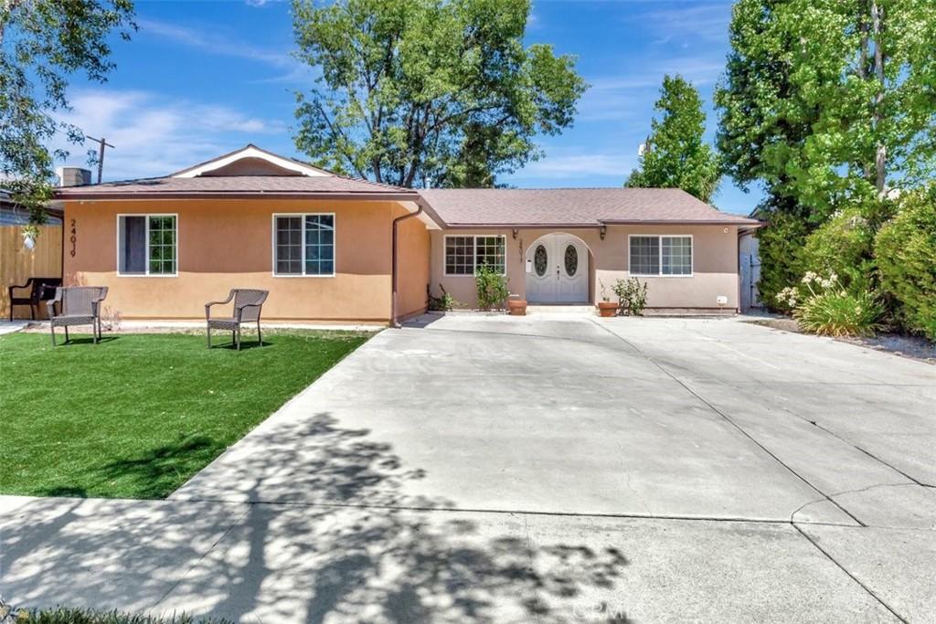 MLS #OC25274403 image #0