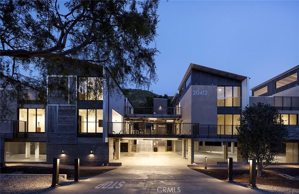 MLS #OC25274572 image #0