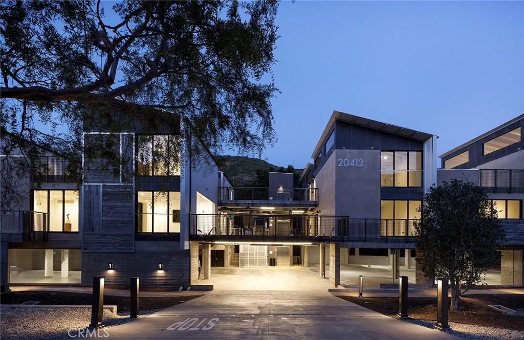 MLS #OC25274572 image #0