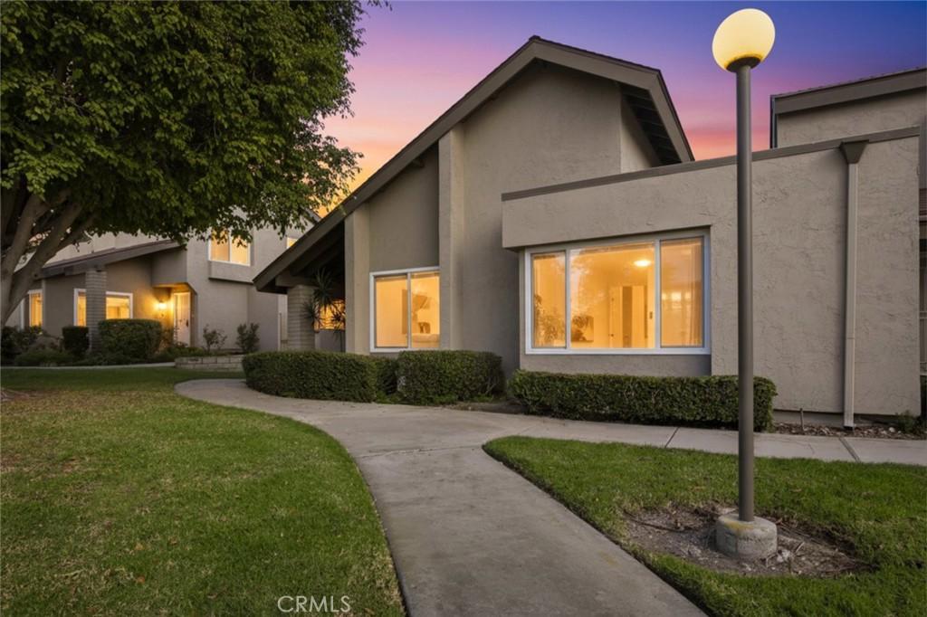 MLS #OC25275051 image #0